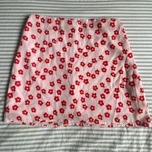 Short pink/red floral skirt, SHEIN, size M, vibrant & playful